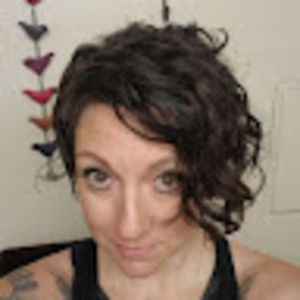 Meet your Posher, April k.